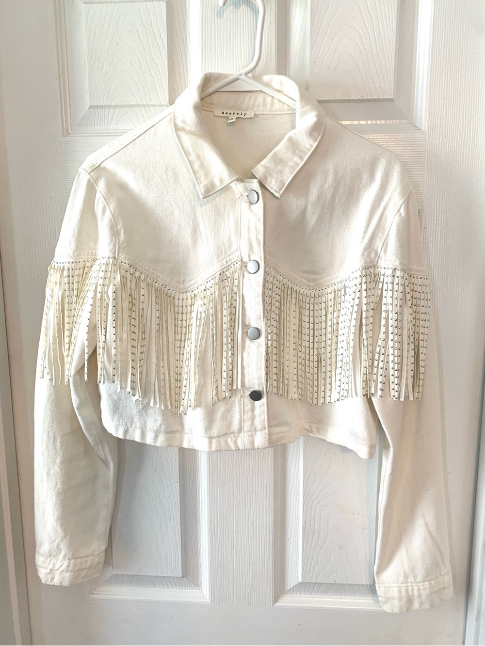 Baevely Cropped Jean Jacket - Studded Tassels - Picture 3 of 9